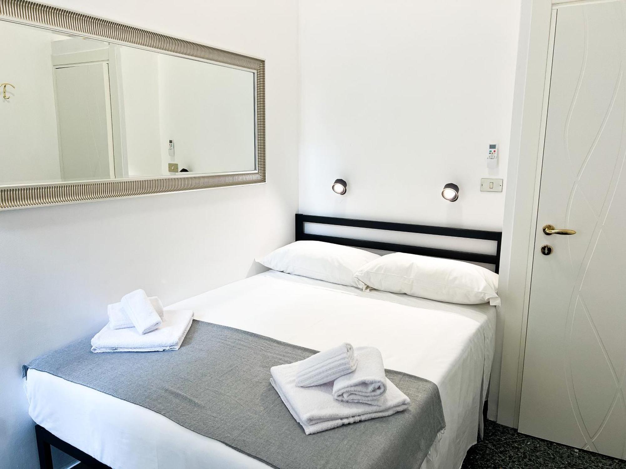 Bari Centro Harmony House Hotel Buitenkant foto